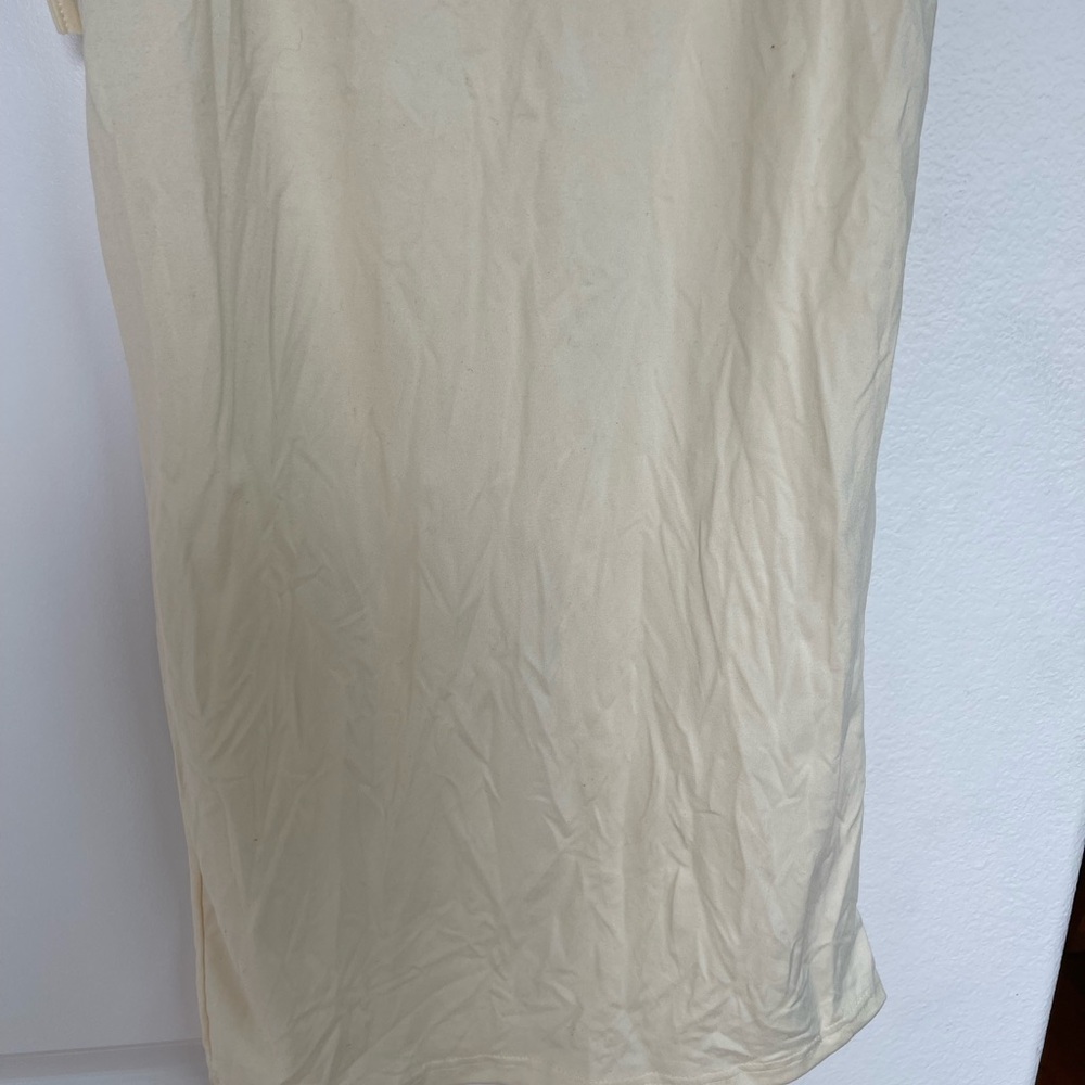 2 piece Women's yellow top and skirt set - Picture 6 of 8